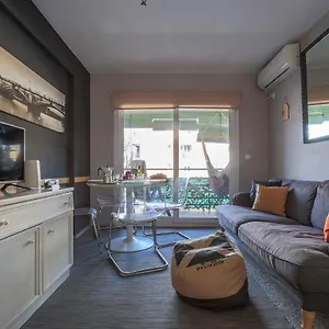 Vive Encantos De En Triana , Sevilla España